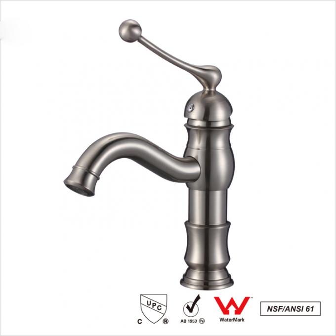 Gesundheitliche Wasserfall-Wannen-Hähne, ein Loch ziehen Küchen-Hahn herunter